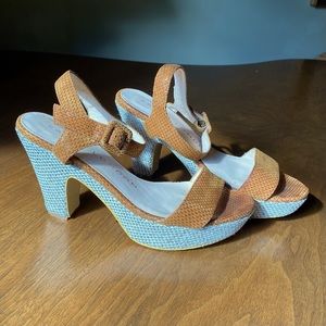 Sacha London Ewise brown leather platform sandal size 7